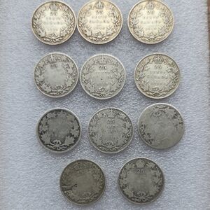 Vintage Canadian 25 Cent Coins